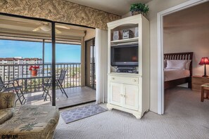 Estero Cove 561
