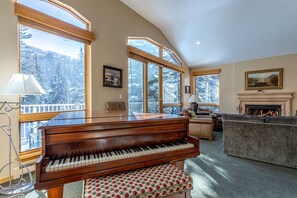Grand Piano