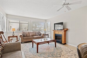 Arcadian Dunes 24-193 Living Area