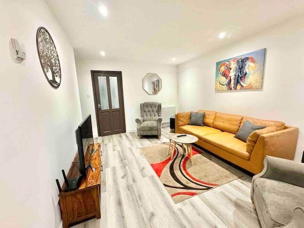 Living area

Bellaire Stays
E: bookings@bellairestays.co.uk
D: +44 (0) 1233427815
