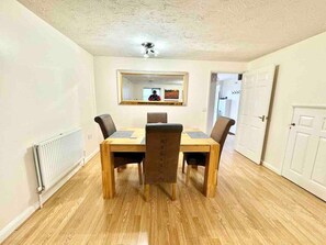 dining table for 6 people