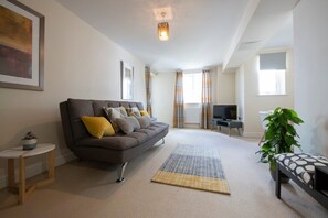 Living Room / Lounge