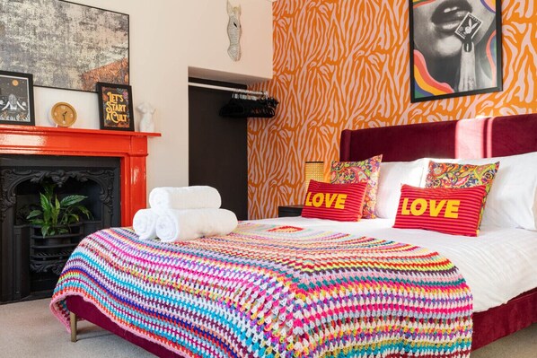 Bedroom 1 - King