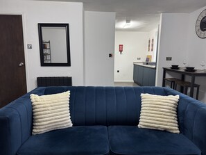 Living Room / Lounge