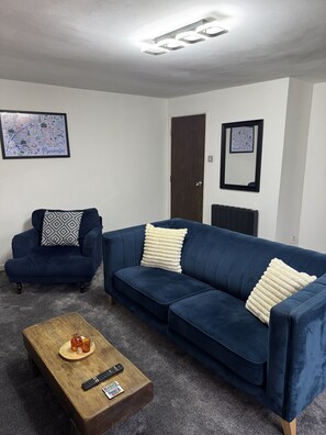 Living Room / Lounge