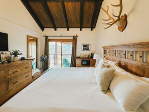 A Mountain View from the comfort of your own king size bed.