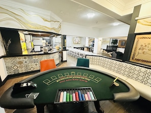 Bar (in der Unterkunft)