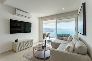 Condo - Image 1