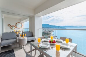 Condo - Image 3