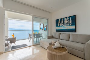 Condo - Image 1