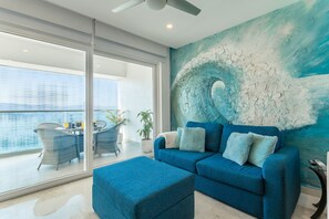 Condo - Image 3