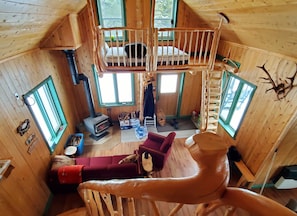 L'intérieur vu de la chambre