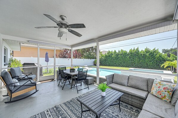 Naples Vacation Rental | 3BR | 2BA | 1,358 Sq Ft | 1 Step to Enter