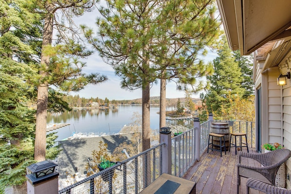 Lake Arrowhead Vacation Rental | 2BR | 3BA | 1,818 Sq Ft | Stairs to Enter