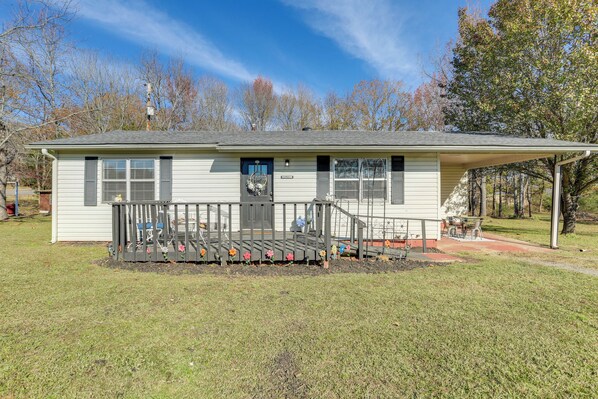 Pangburn Vacation Rental | 2BR | 1BA | Step-Free Entry | 1,100 Sq Ft