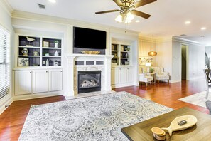 Living Room | Main Level | Central A/C & Heating