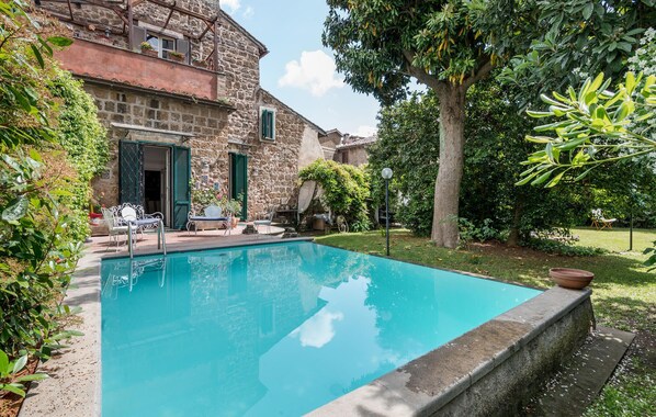 pool