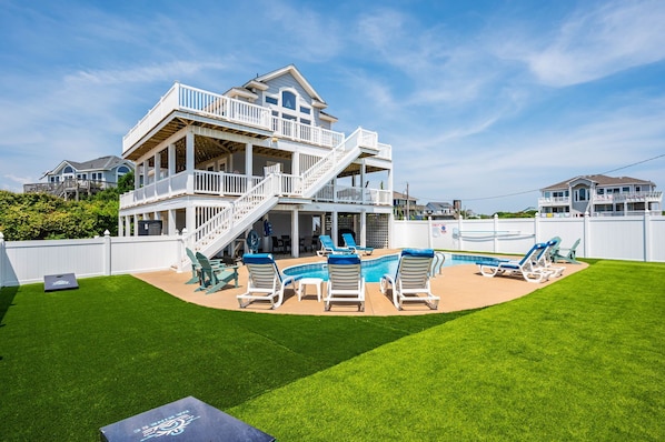 OSA15: Da Kine By Da C | Rear Exterior - Pool Deck