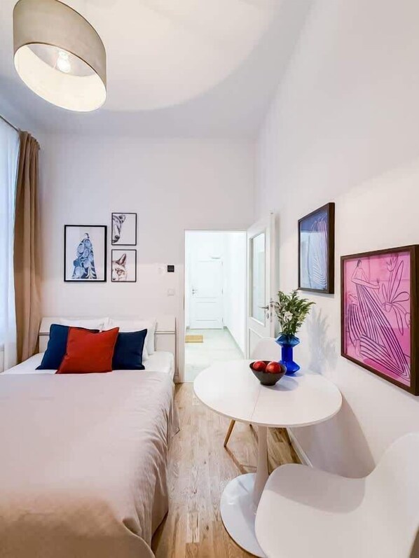 Cozy apartment for one or two people with double bed