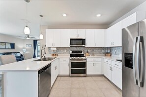 Fully-equipped kitchen