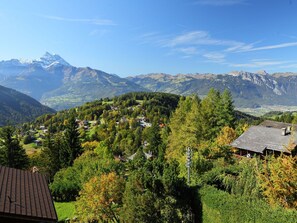 Berg, Bergforms, Hügel, Gebirge, Vegetation, Hochland, Natürliche Landschaft, Bergstation, Senke, Landschaft