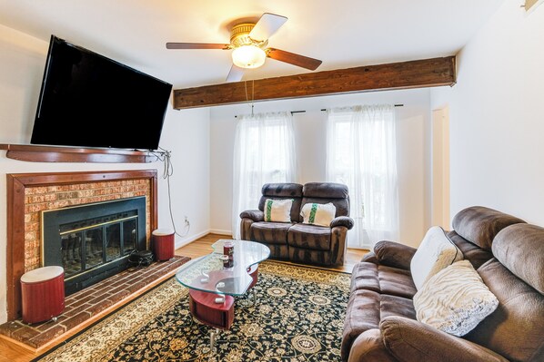 Woodbridge Vacation Rental | 4BR | 2.5BA | 2,196 Sq Ft | Stairs Required