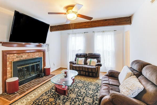Woodbridge Vacation Rental | 4BR | 2.5BA | 2,196 Sq Ft | Stairs Required
