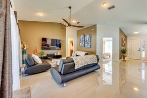Living Room | Free WiFi