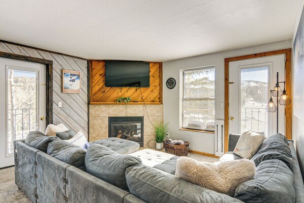 Brian Head Vacation Rental | 2BR | 2BA | 1,150 Sq Ft | Stairs Required