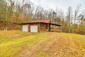 Cabin Exterior | Private Yard