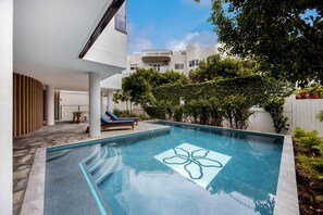 Outdoor Communal Pool