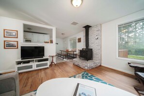 #InvestREPM #BookDirect #CozyRockawayBeachCottage
