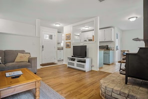 #InvestREPM #BookDirect #CozyRockawayBeachCottage