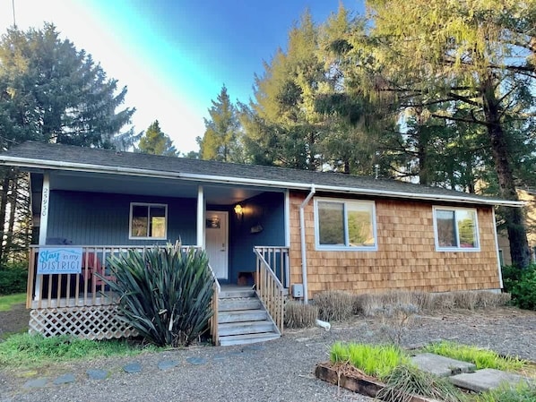 #InvestREPM #BookDirect #CozyRockawayBeachCottage