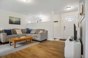 #InvestREPM #BookDirect #CozyRockawayBeachCottage