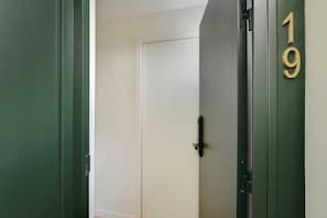 Entrance / Reception