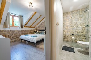 Bedroom 1 - Two single beds