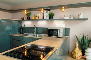 Fully equipped kitchen