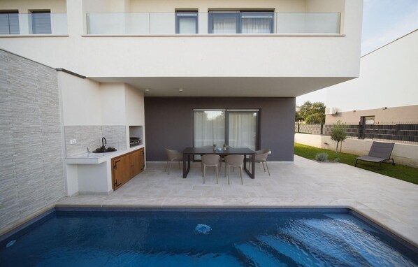 pool