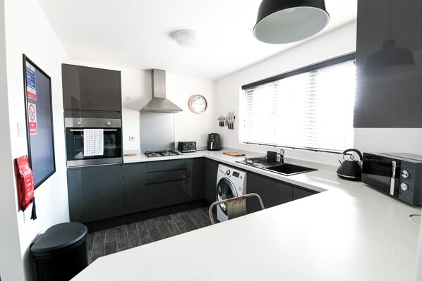 Stylish modern kitchen!