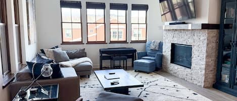 Spacious living room