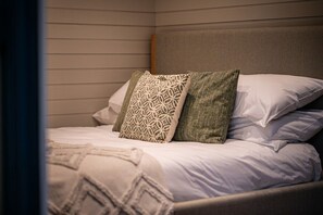 Double bed 