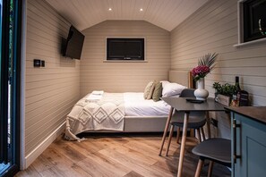Double Bed 