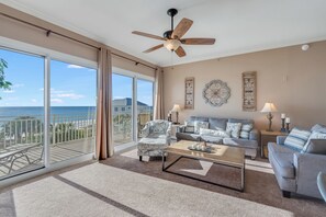 Elegant Oceanfront Comfort