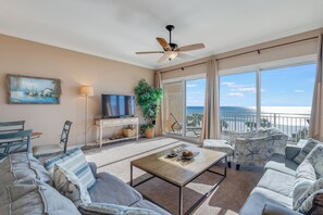 Elegant Oceanfront Comfort