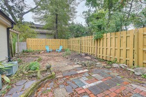 Shared Backyard | Self Check-In | 2 Mi to Rosa Parks Museum