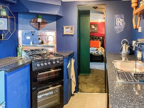 Kitchen | The Fox - Greenacres Farm, Colchester