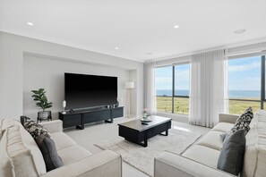 Smart Large TV for to enjoy