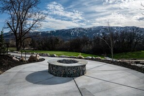 Fire Pit at the Pointe