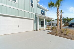 Easy access to home without step or stairs